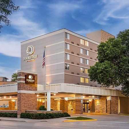 Doubletree By Hilton Madison Downtown Hotel Bagian luar foto