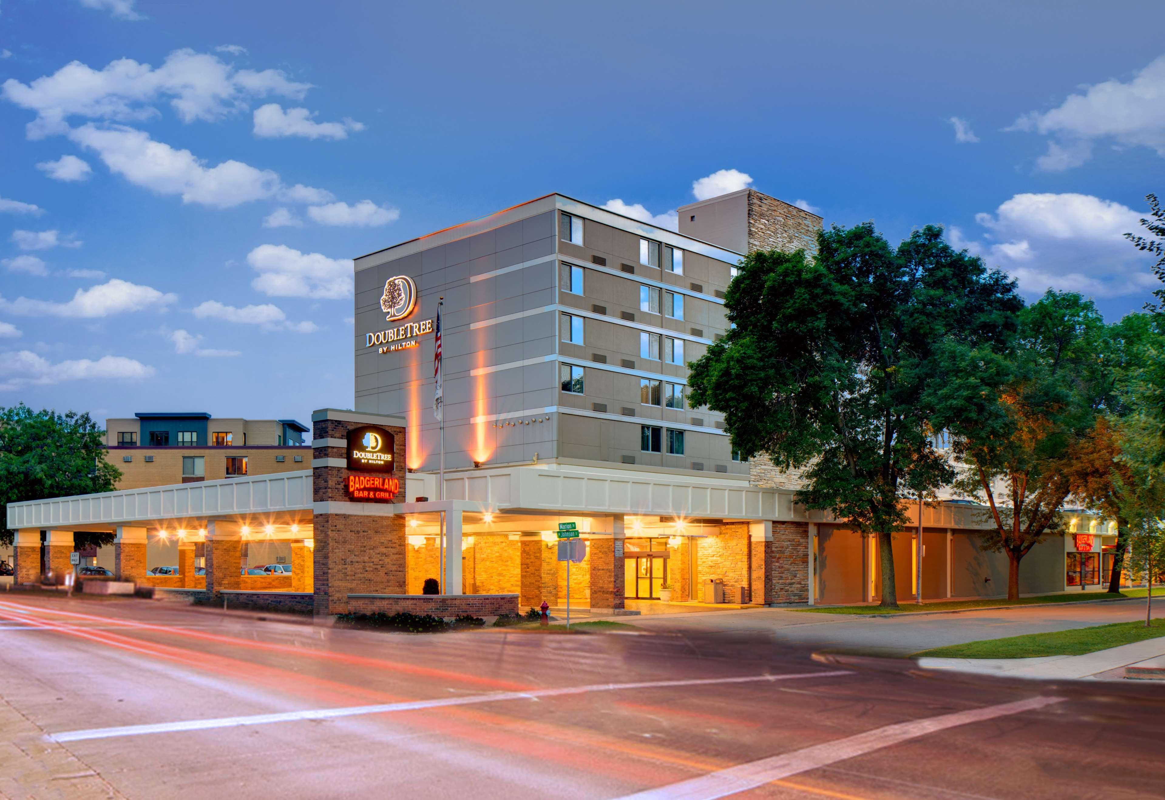 Doubletree By Hilton Madison Downtown Hotel Bagian luar foto